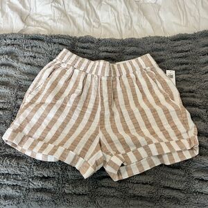 Old navy stripped shorts
